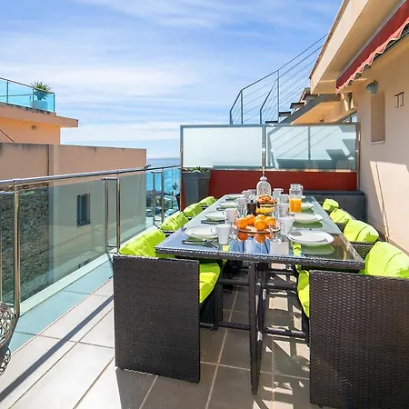 Apartman Atico Borumbot 2-2-3-14 *