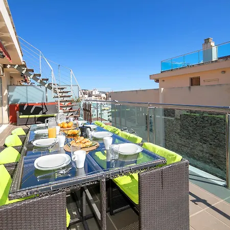 Atico Borumbot 2-2-3-14 아파트 칼페